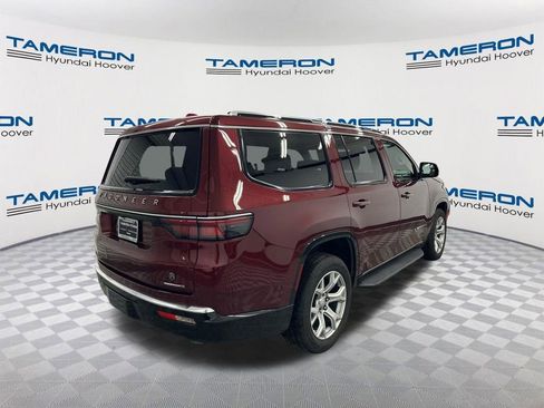 Used 2022 Jeep Wagoneer Series II AWD/4WD image 5
