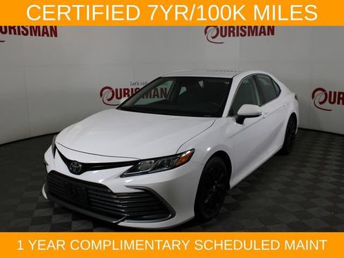 Used 2022 Toyota Camry LE FWD image 2