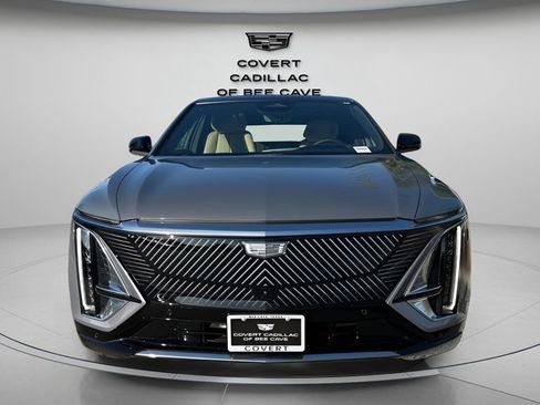 New 2026 Cadillac Lyriq Signature Luxury image 2