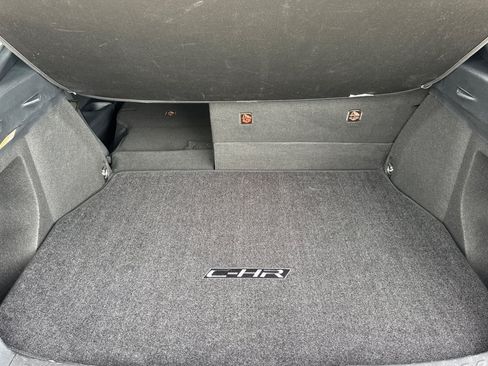 Certified 2018 Toyota C-HR XLE FWD image 14