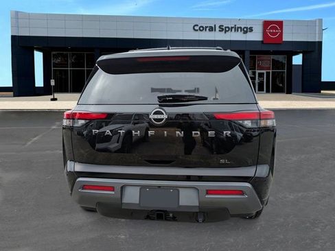 New 2026 Nissan Pathfinder SL w/ SL Premium Package FWD image 4