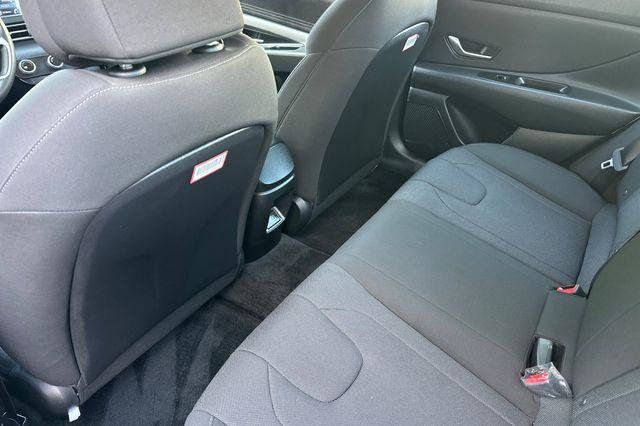 Certified 2026 Hyundai Elantra SE FWD image 12