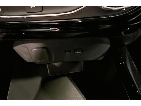 New 2026 Chevrolet Trax LT w/ LT Convenience Package FWD image 34