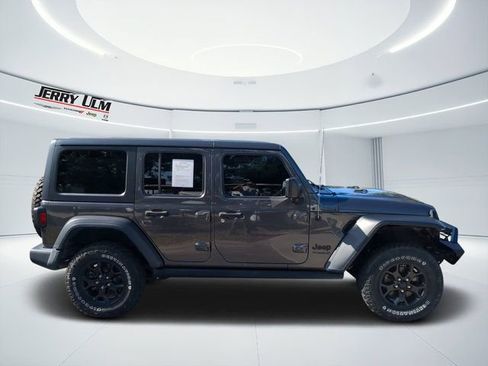 Used 2021 Jeep Wrangler Unlimited Sport image 3