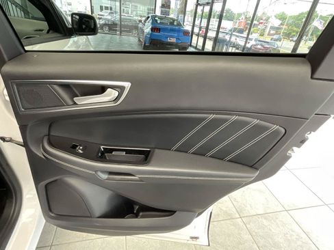 Used 2019 Ford Edge ST w/ Equipment Group 401A AWD/4WD image 17