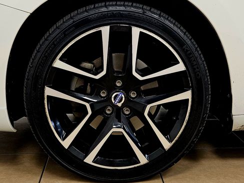 Used 2018 Volvo S60 T5 Dynamic w/ Vision Package image 35