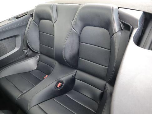 Used 2016 Ford Mustang Premium image 29