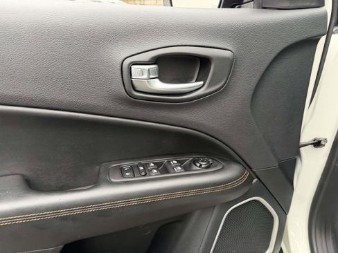 Used 2020 Jeep Compass Limited image 19