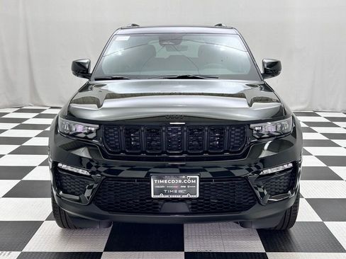 New 2025 Jeep Grand Cherokee Limited w/ Black Appearance Package image 3