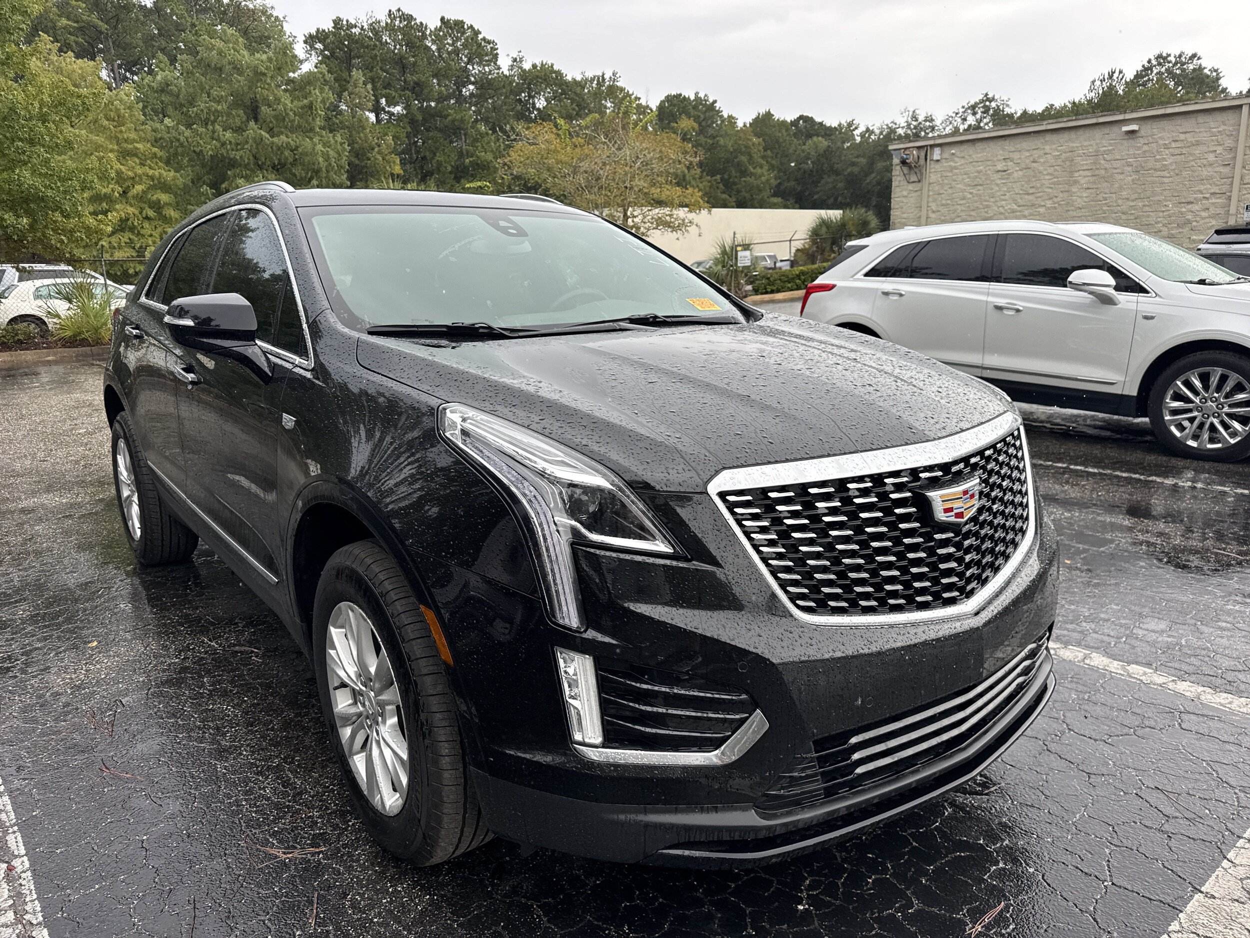 Used 2026 Cadillac XT5 Luxury w/ LPO, Floor Liner Package FWD image 4