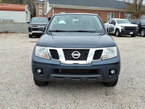 Used 2021 Nissan Frontier SV w/ SV Utility Package image 2