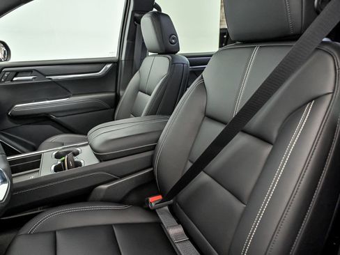 New 2026 GMC Acadia Elevation w/ Elevation Premium Package AWD/4WD image 8