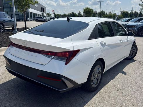 Used 2024 Hyundai Elantra SEL FWD image 5