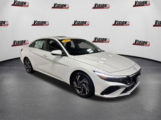 Used 2025 Hyundai Elantra SEL video 3