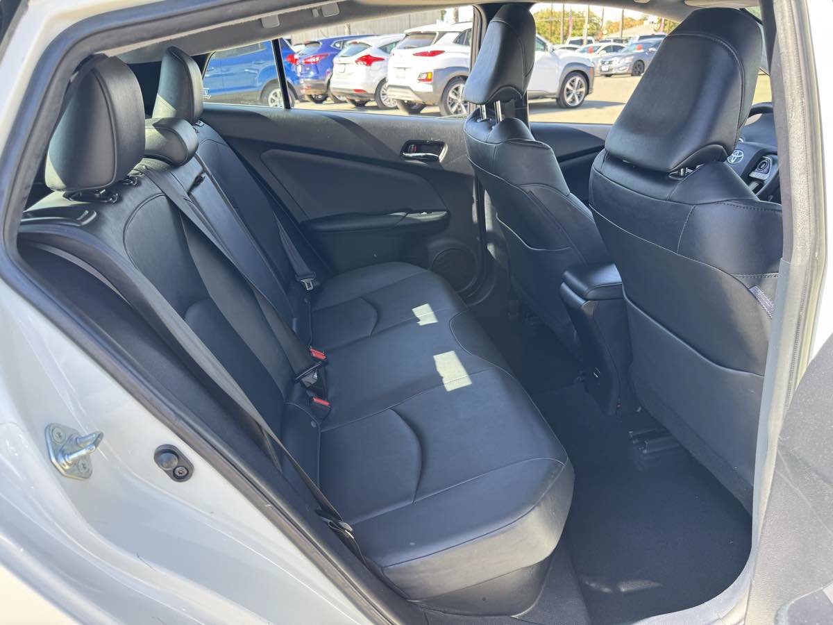 Used 2017 Toyota Prius Four w/ Advanced Technology Package FWD image 16