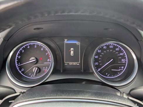 Used 2020 Toyota Camry SE FWD image 11