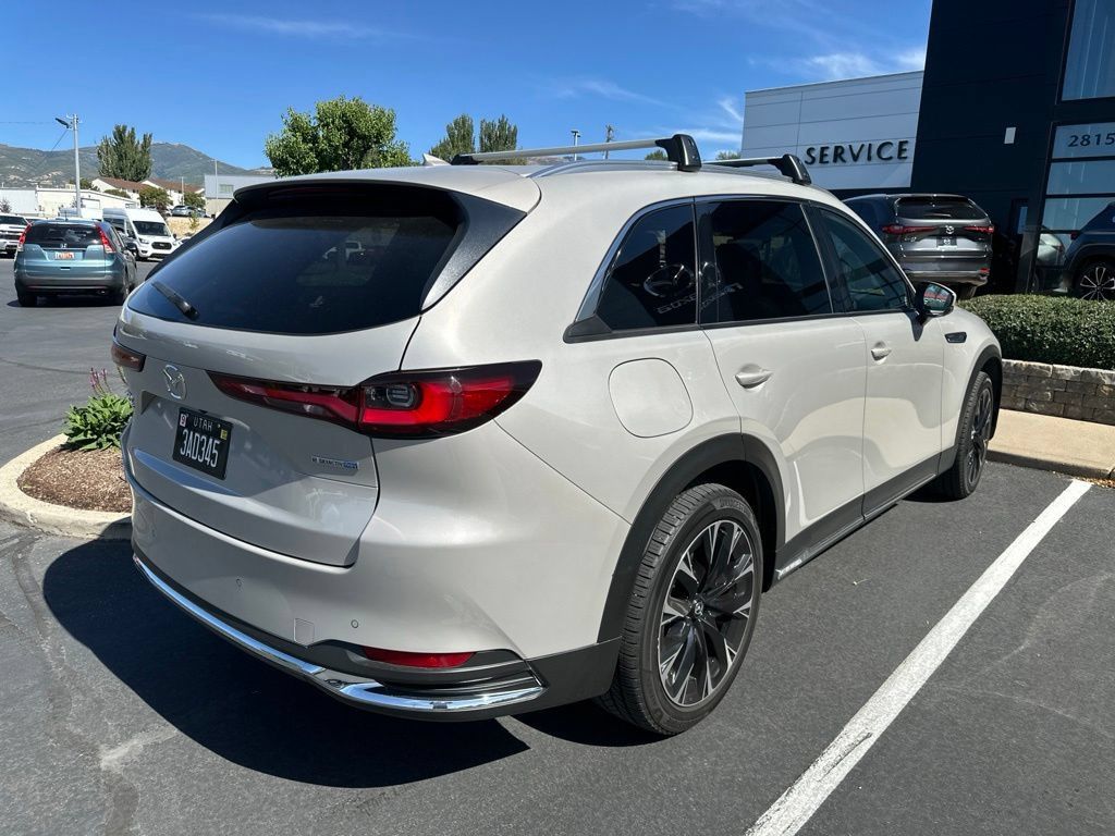Used 2024 MAZDA CX-90 Plug-In Hybrid w/ Premium Plus AWD/4WD image 5