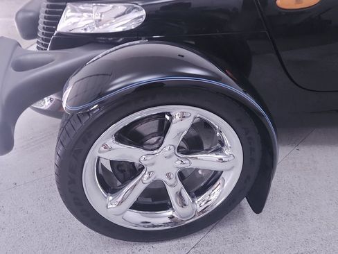 Used 1999 Plymouth Prowler RWD image 18