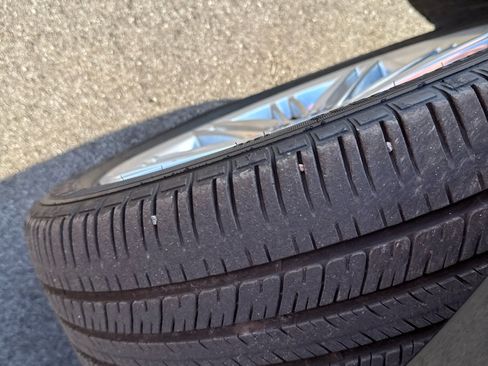 Used 2019 Lincoln MKT AWD image 9