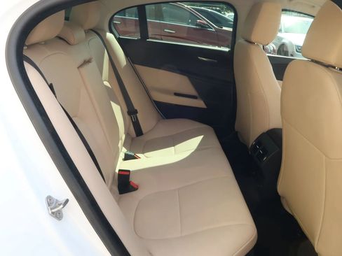 Used 2018 Jaguar XE image 23