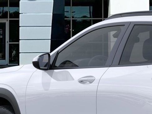 New 2026 Chevrolet Trax LT w/ Driver Confidence Package image 12