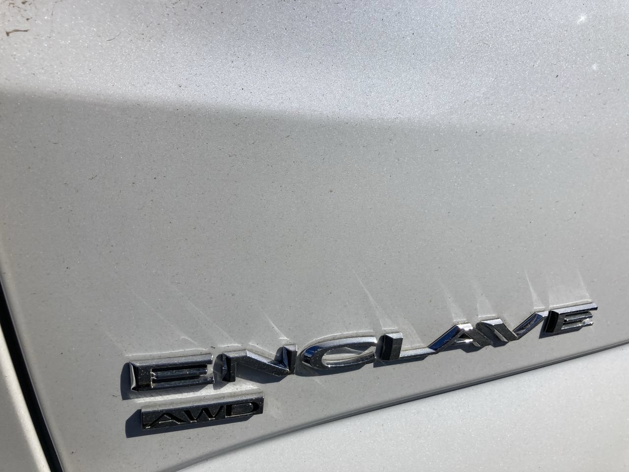 Used 2023 Buick Enclave Essence w/ Sport Touring Edition AWD/4WD image 9