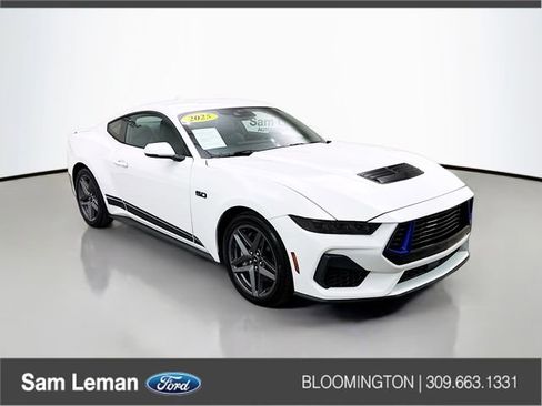 Used 2025 Ford Mustang GT Premium image 1
