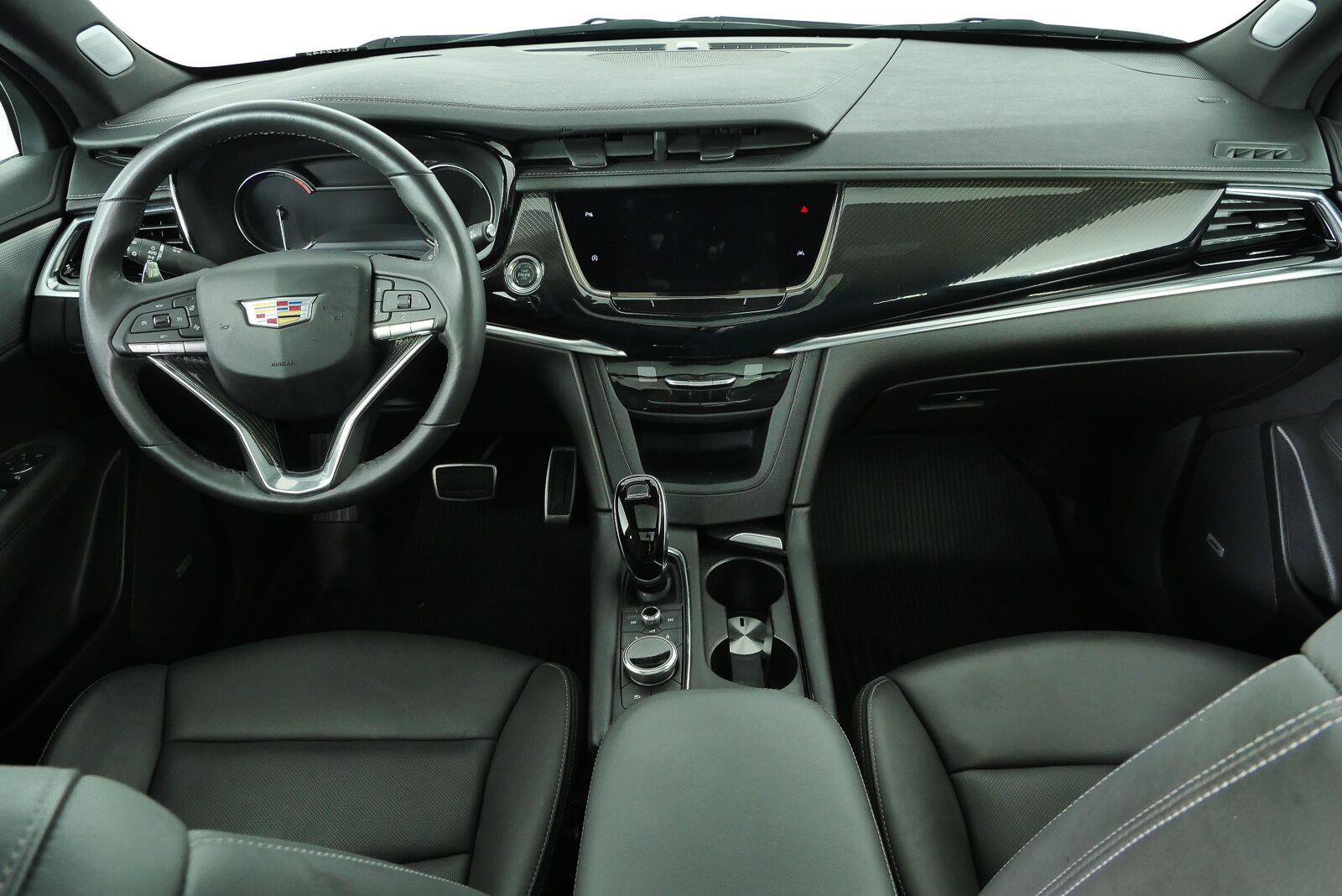 Used 2025 Cadillac XT6 Sport AWD/4WD image 16