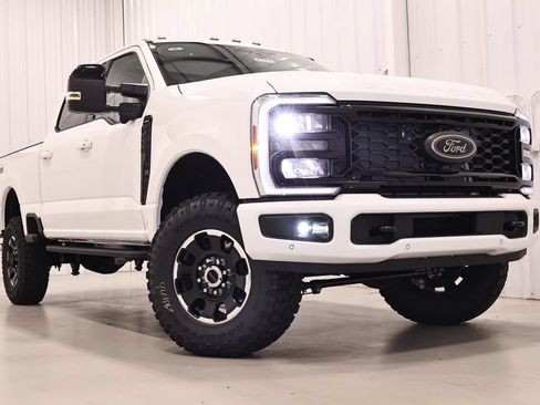 New 2026 Ford F250 Lariat w/ Tremor Off-Road Package AWD/4WD image 44