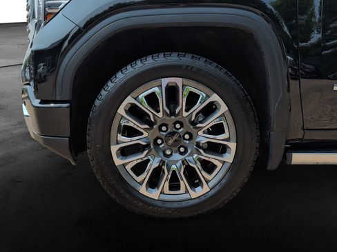 Used 2023 GMC Sierra 1500 Denali Ultimate AWD/4WD image 9
