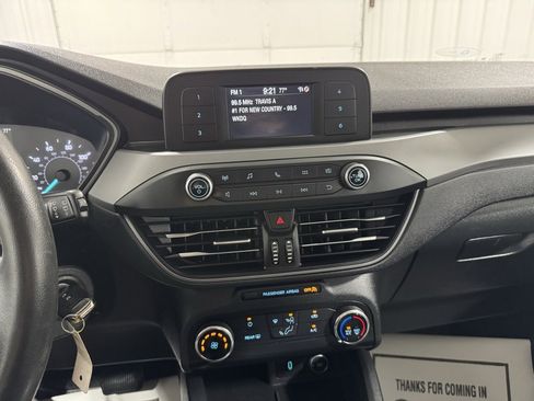 Used 2020 Ford Escape S image 16