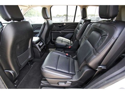 Used 2022 Lincoln Aviator Reserve w/ Elements Package Plus RWD image 13