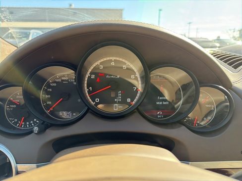 Used 2014 Porsche Cayenne Turbo S image 13