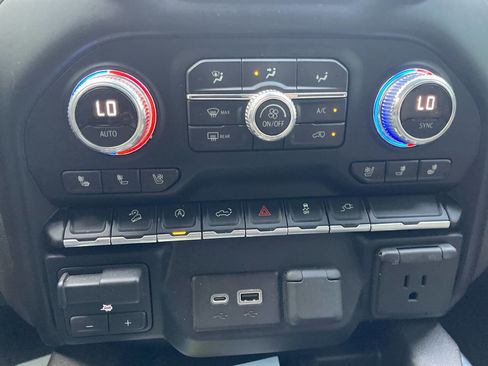 Used 2019 GMC Sierra 1500 SLT w/ SLT Premium Package image 29