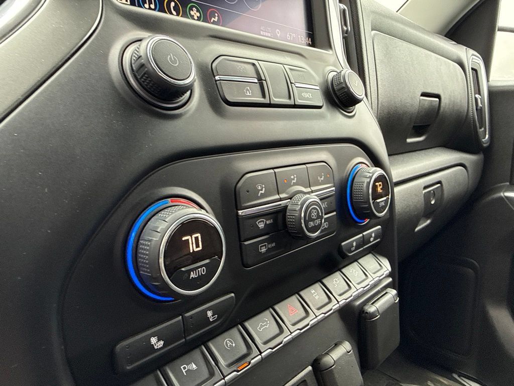 Used 2019 Chevrolet Silverado 1500 LT w/ All-Star Edition AWD/4WD image 14