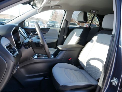 Used 2018 Chevrolet Equinox LT image 34