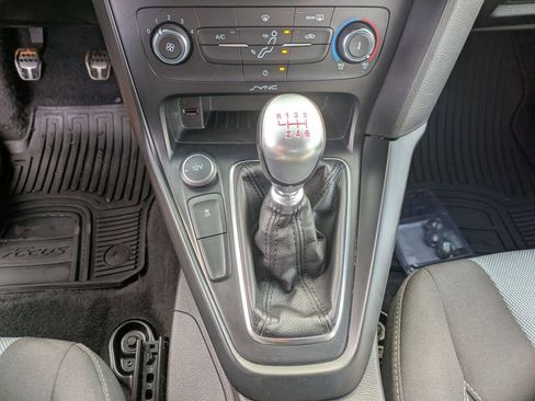 Used 2017 Ford Focus ST image 17