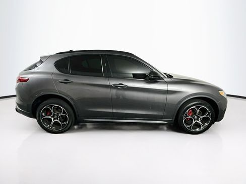 Used 2023 Alfa Romeo Stelvio Veloce AWD/4WD image 10