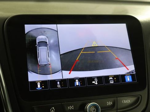 Used 2024 Chevrolet Equinox LT FWD image 35