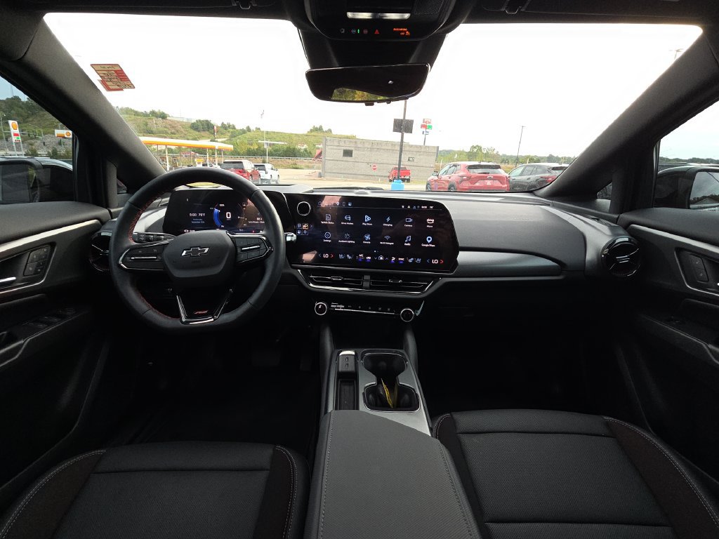 Used 2025 Chevrolet Equinox EV RS w/ Convenience Package II FWD image 30