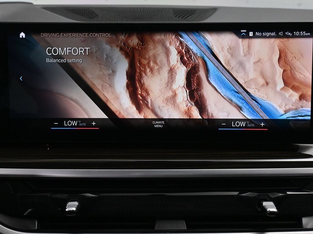 Used 2023 BMW X7 xDrive40i w/ Premium Package AWD/4WD image 41