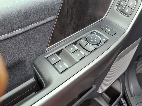 New 2026 Ford F350 Lariat w/ Black Appearance Package image 15