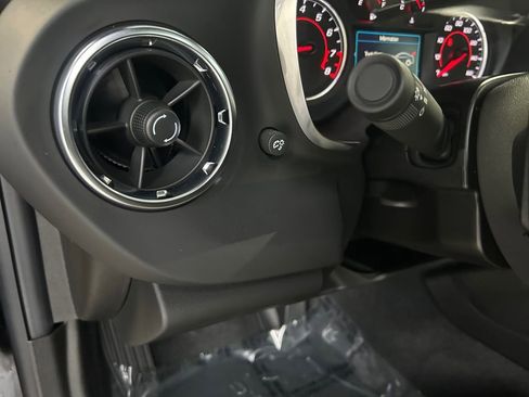 Used 2022 Chevrolet Camaro LT image 21