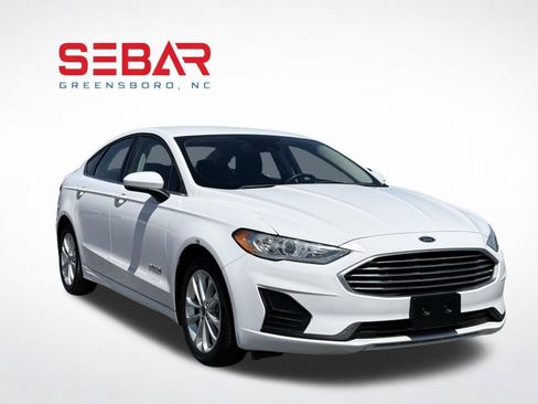 Used 2019 Ford Fusion SE image 5