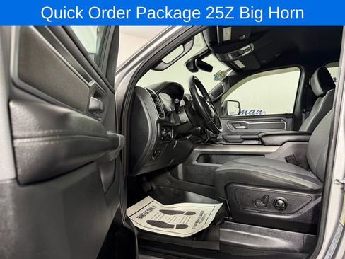 Used 2022 RAM 1500 Big Horn AWD/4WD image 12