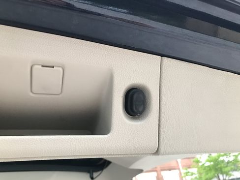 Used 2018 GMC Yukon XL Denali w/ Denali Ultimate Package AWD/4WD image 35