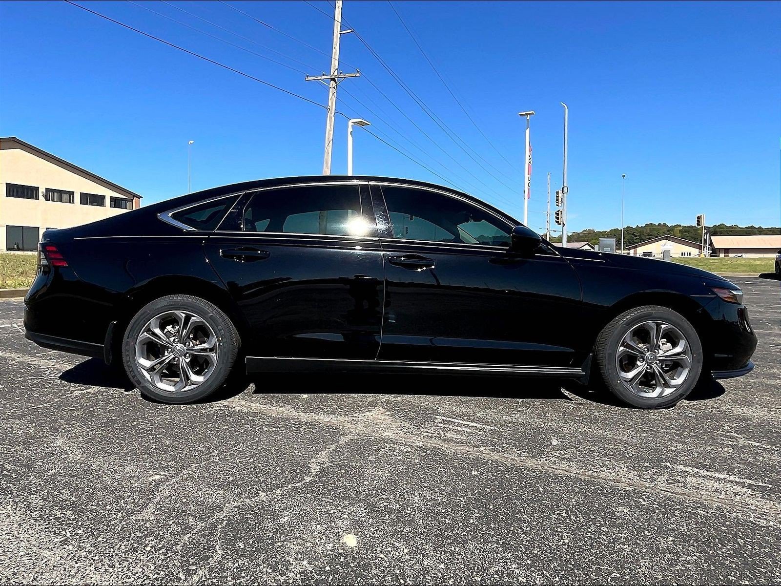 Certified 2024 Honda Accord EX image 6