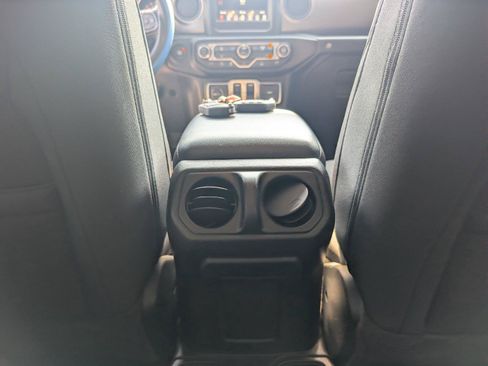 Used 2023 Jeep Wrangler Sport AWD/4WD image 34