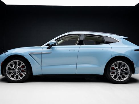 Used 2023 Aston Martin DBX image 16