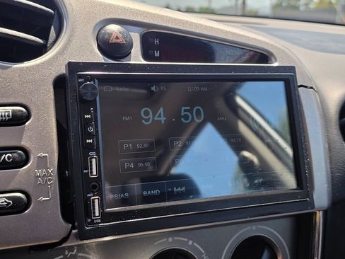 Used 2005 Toyota Matrix XR FWD image 30